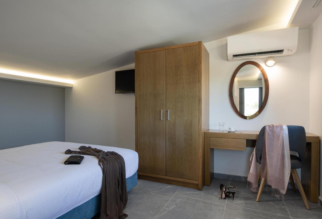 Terra Olivia Luxury Villas And Suites Paliouri Exterior photo